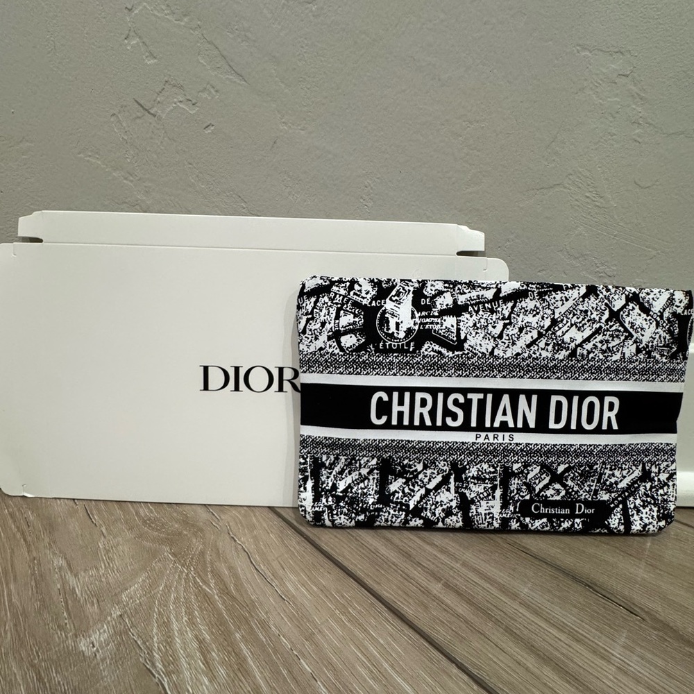 👛Christian Dior Plan de Paris Beauty Pouch with box